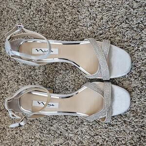 Nina Nolita Women's Silver Ankle Strap Heels with Rhinestone Detail sz 9